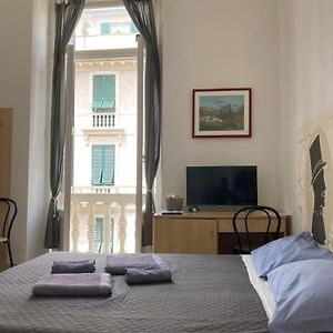 Camera con letto king size